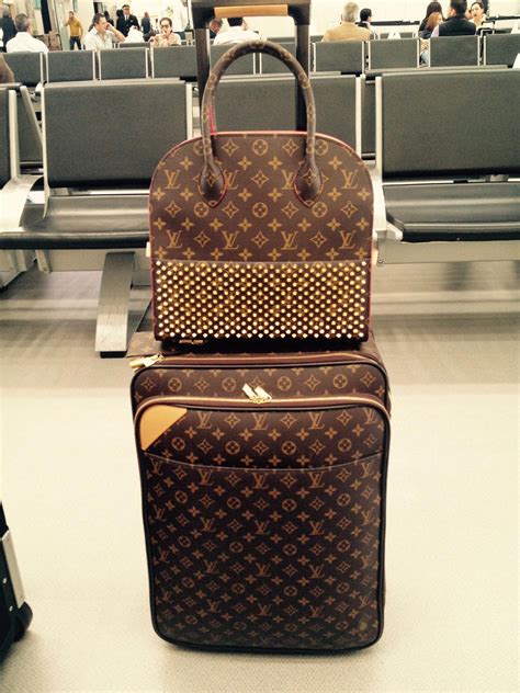 louis vuitton handbags at saks fifth avenue|louis vuitton handbags fifth sitesaksfifthavenue.